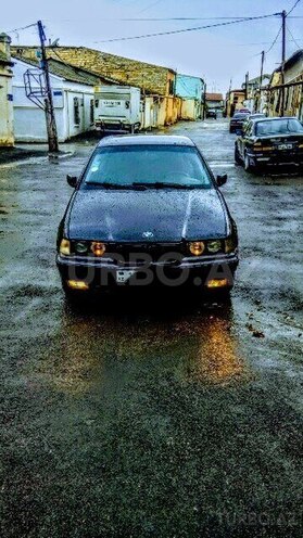 BMW 320 1993, 236,200 km - 2.0 l - Bakı