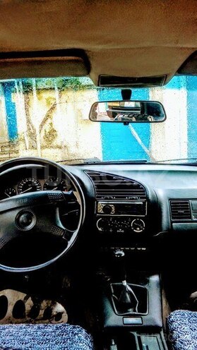 BMW 320 1993, 236,200 km - 2.0 l - Bakı