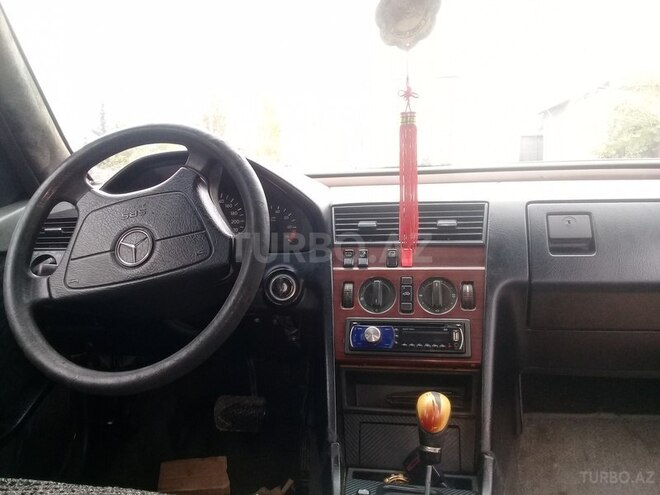 Mercedes C 180 1993, 359,298 km - 1.8 л - Bakı
