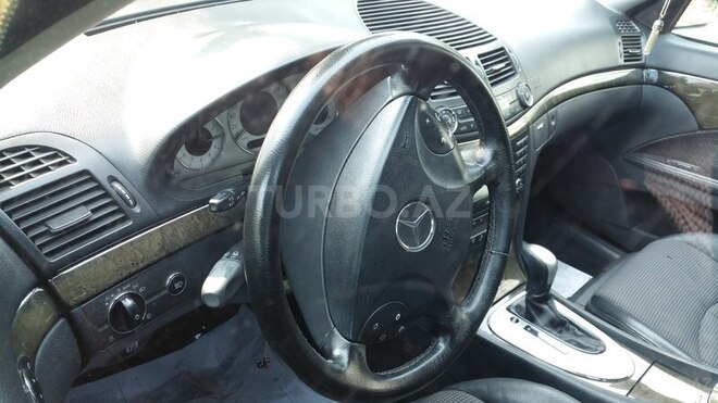 Mercedes E 220 2006, 201,000 km - 0.2 л - Bakı