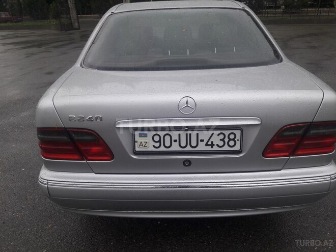 Mercedes E 240 2001, 220,000 km - 2.6 l - Bakı