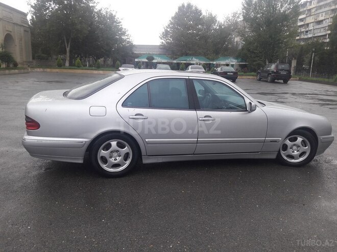 Mercedes E 240 2001, 220,000 km - 2.6 l - Bakı