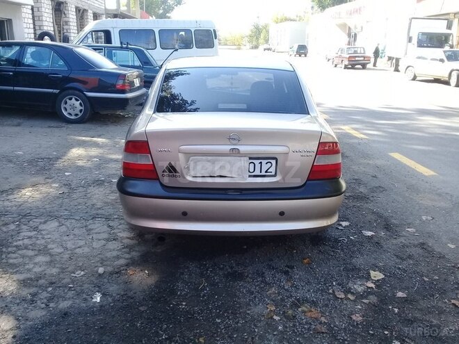 Opel Vectra 1998, 245,888 km - 1.6 л - Ağstafa