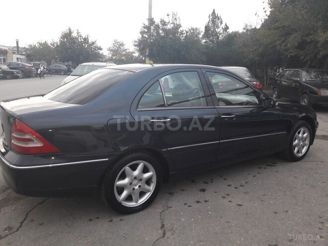 Mercedes C 240 2001, 200,000 km - 2.6 l - Bakı