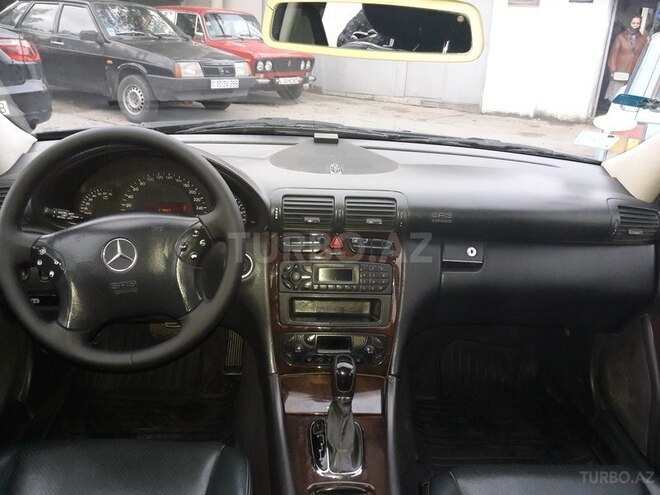 Mercedes C 240 2001, 200,000 km - 2.6 l - Bakı