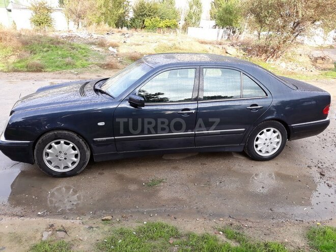 Mercedes E 240 1998, 212,000 km - 2.4 l - Bakı