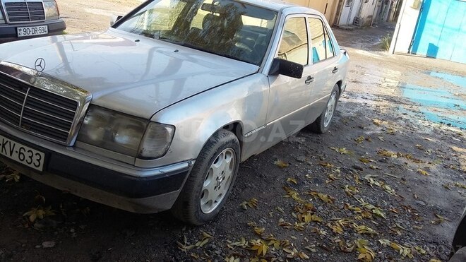Mercedes E 300 1991, 380,000 km - 3.0 л - Bakı