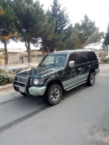 Mitsubishi Pajero 1991, 250,000 km - 2.5 l - Bakı