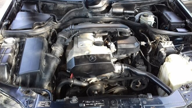 Mercedes E 230 1997, 282,000 km - 2.3 l - Bakı
