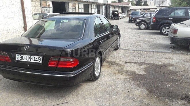 Mercedes E 270 2000, 278,000 km - 2.7 l - Bakı