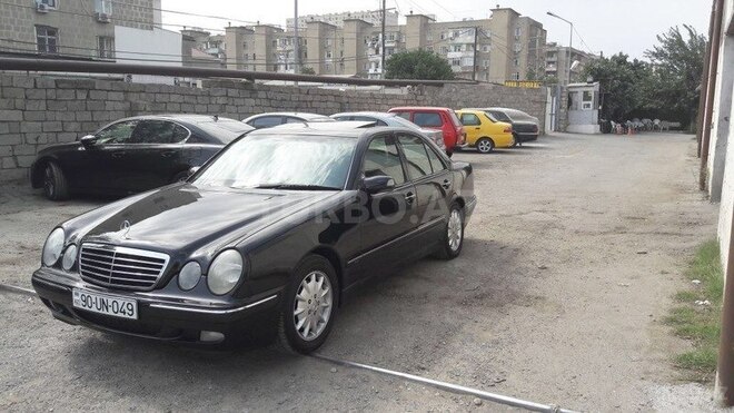 Mercedes E 270 2000, 278,000 km - 2.7 l - Bakı