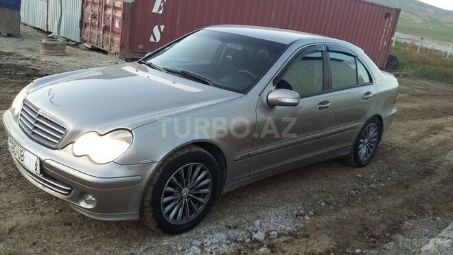 Mercedes C 200 2004, 199,000 km - 2.0 l - Qobustan