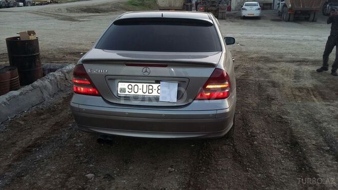 Mercedes C 200 2004, 199,000 km - 2.0 l - Qobustan