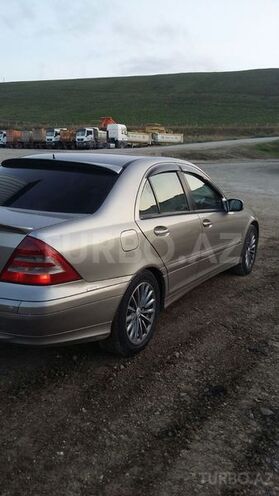 Mercedes C 200 2004, 199,000 km - 2.0 l - Qobustan
