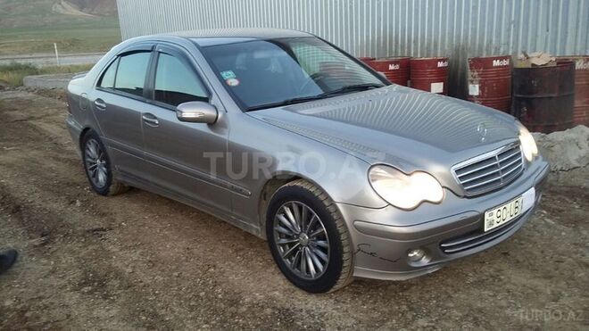 Mercedes C 200 2004, 199,000 km - 2.0 l - Qobustan