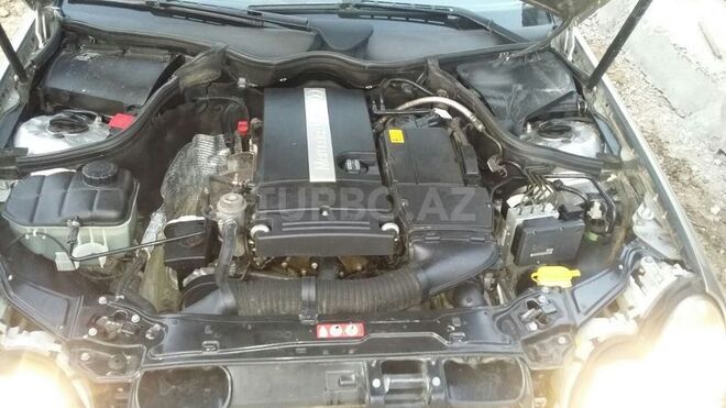 Mercedes C 200 2004, 199,000 km - 2.0 l - Qobustan