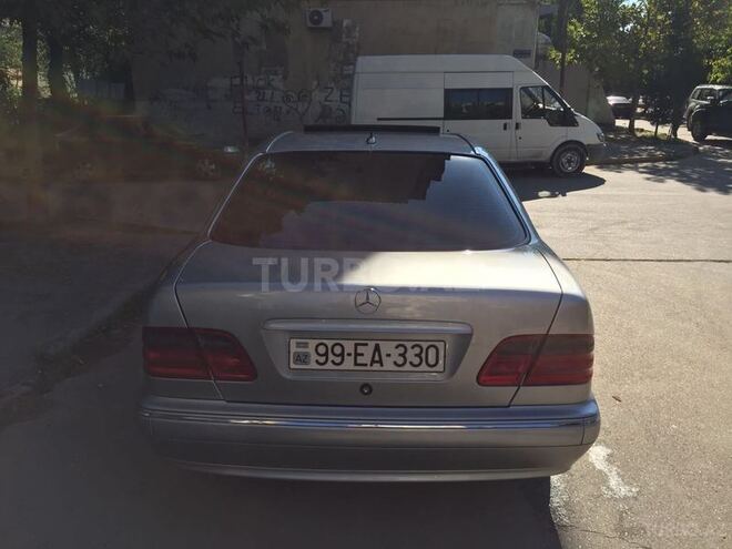 Mercedes E 240 2000, 286,125 km - 2.6 l - Bakı