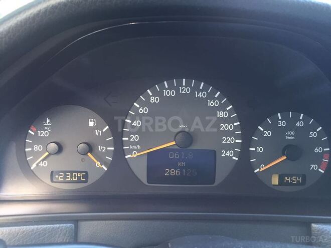 Mercedes E 240 2000, 286,125 km - 2.6 l - Bakı