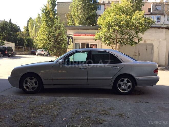 Mercedes E 240 2000, 286,125 km - 2.6 l - Bakı