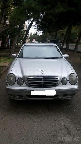 Mercedes E 240 2000, 233,000 km - 2.6 l - Bakı