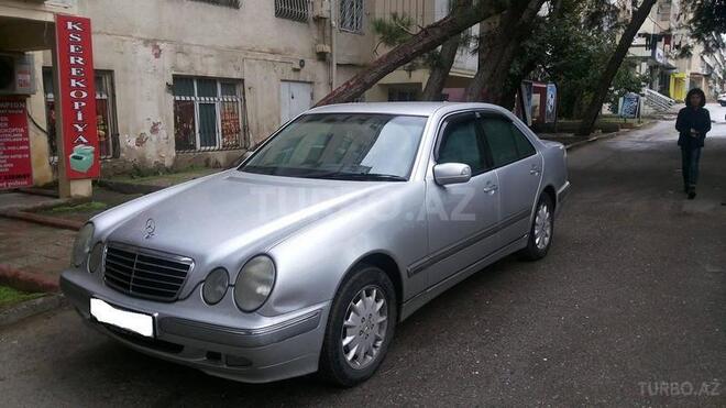 Mercedes E 240 2000, 233,000 km - 2.6 l - Bakı