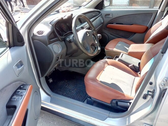 Mitsubishi Airtrek 2001, 221,992 km - 2.0 л - Sumqayıt