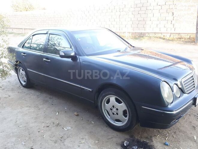 Mercedes E 220 2000, 293,000 km - 2.2 l - Bakı