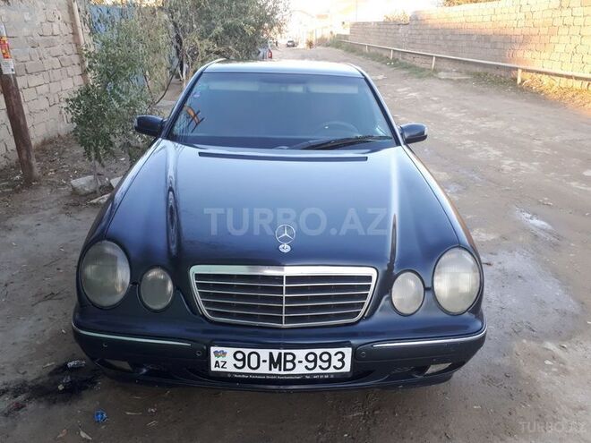 Mercedes E 220 2000, 293,100 km - 2.2 l - Bakı