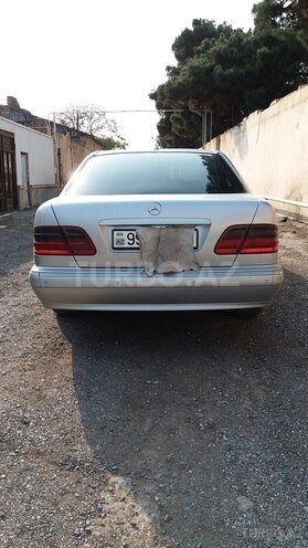 Mercedes E 320 2000, 480,000 km - 3.2 л - Bakı
