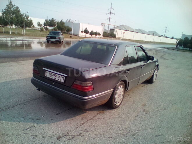 Mercedes E 220 1994, 289,635 km - 2.2 l - Sumqayıt