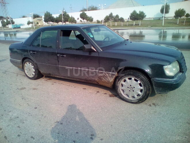 Mercedes E 220 1994, 289,635 km - 2.2 l - Sumqayıt