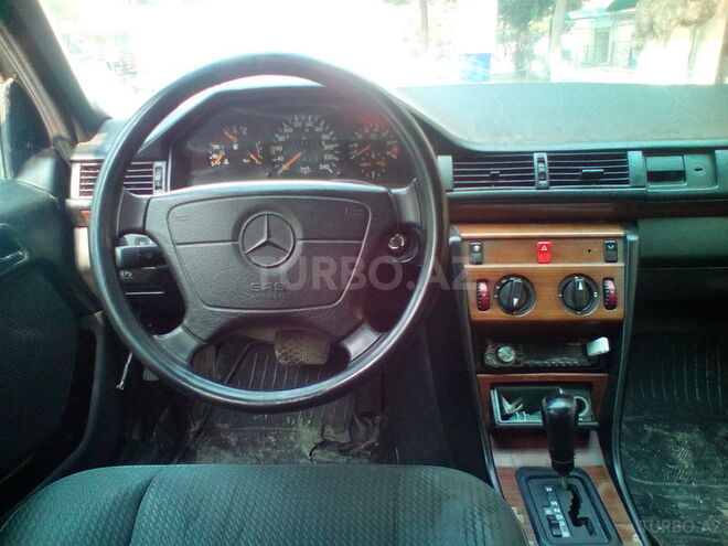 Mercedes E 220 1994, 289,635 km - 2.2 l - Sumqayıt