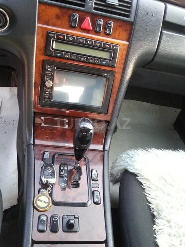 Mercedes E 220 2001, 320,000 km - 2.2 l - Sumqayıt