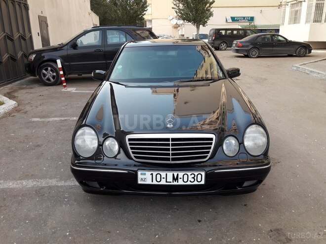 Mercedes E 220 1999, 261,000 km - 2.2 l - Bakı