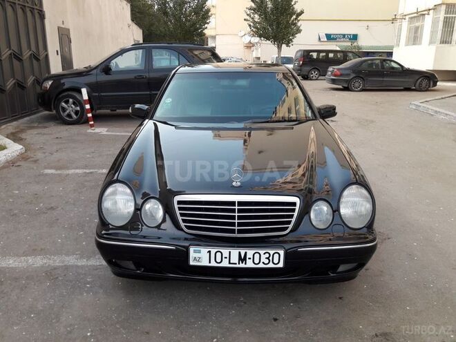 Mercedes E 220 1999, 263,000 km - 2.2 l - Bakı