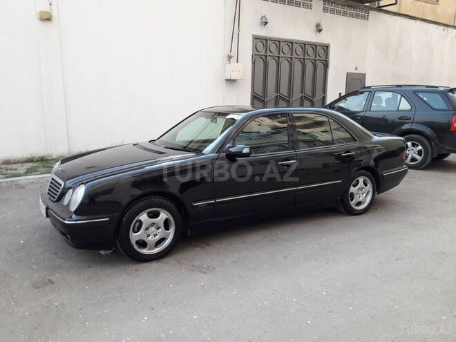 Mercedes E 220 1999, 263,000 km - 2.2 l - Bakı