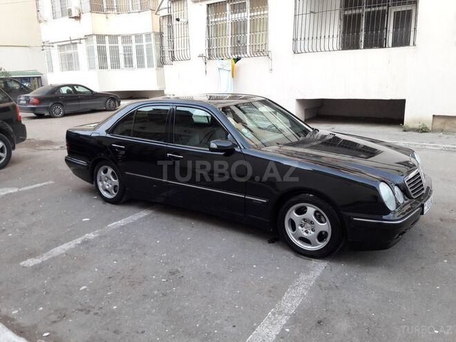 Mercedes E 220 1999, 263,000 km - 2.2 l - Bakı