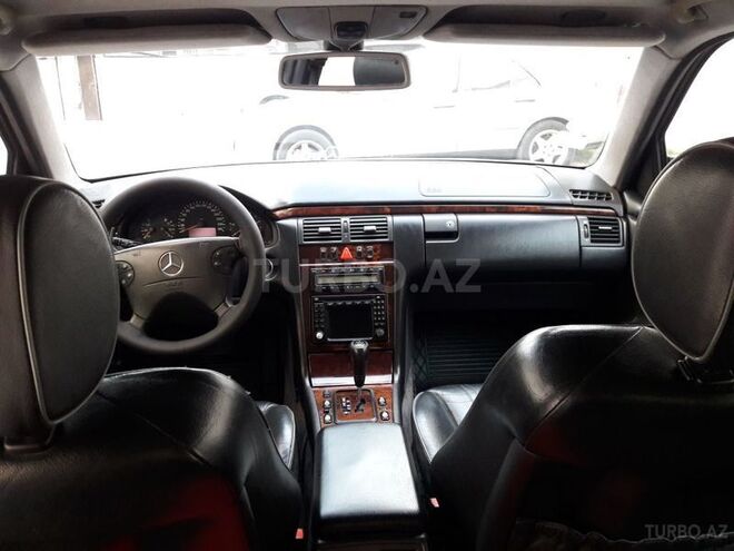 Mercedes E 220 1999, 263,000 km - 2.2 l - Bakı