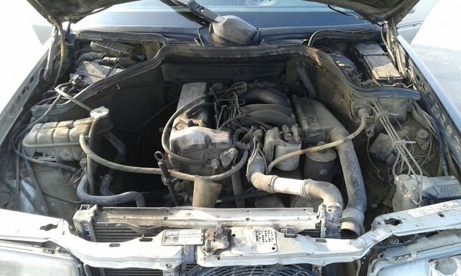 Mercedes E 200 1986, 300,000 km - 2.0 л - Bakı