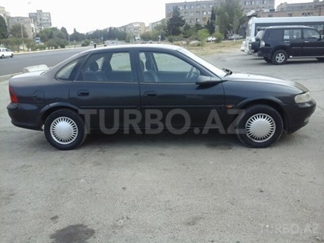 Opel Vectra 1996, 290,000 km - 1.6 l - Sumqayıt
