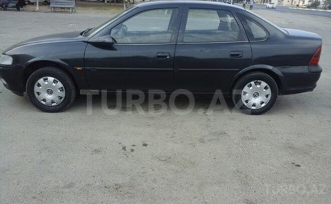 Opel Vectra 1996, 290,000 km - 1.6 l - Sumqayıt