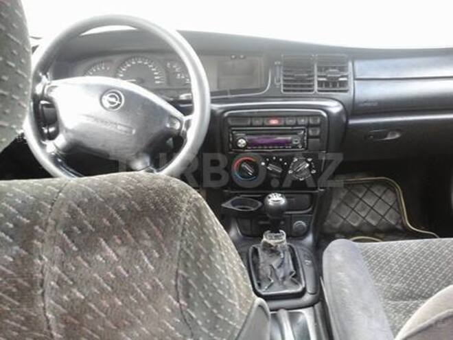 Opel Vectra 1996, 290,000 km - 1.6 l - Sumqayıt