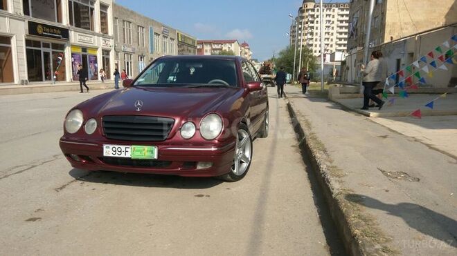 Mercedes E 320 2000, 280,000 km - 3.2 l - İmişli