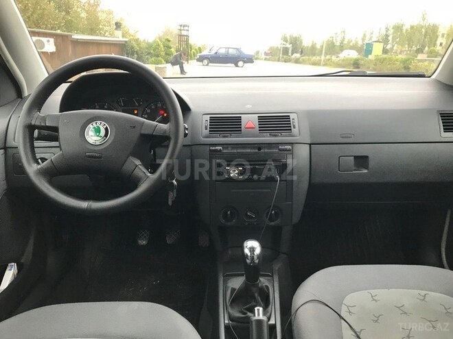 Skoda Fabia 2002, 215,000 km - 1.4 l - Bakı