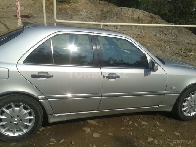 Mercedes C 240 2000, 190,000 km - 0.3 l - Gəncə