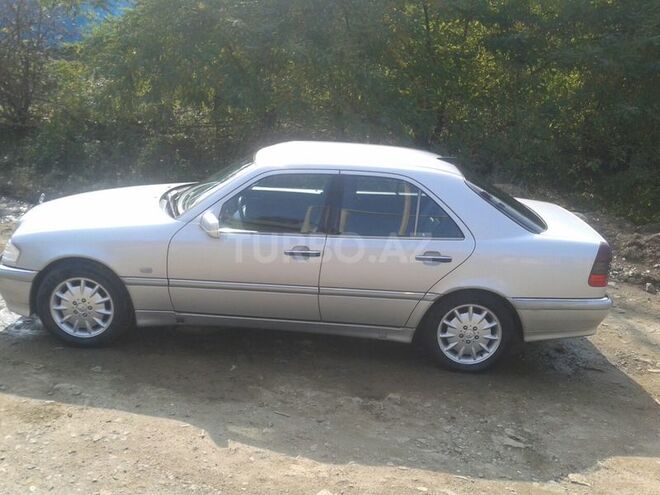 Mercedes C 240 2000, 190,000 km - 0.3 l - Gəncə