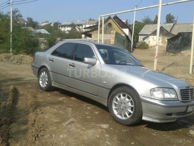 Mercedes C 240 2000, 190,000 km - 0.3 l - Gəncə