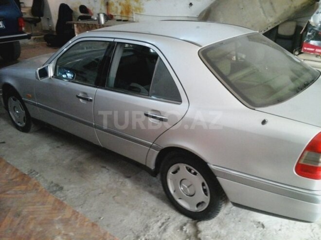 Mercedes C 220 1994, 275,000 km - 2.2 l - Bakı