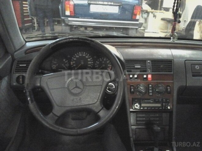Mercedes C 220 1994, 275,000 km - 2.2 l - Bakı