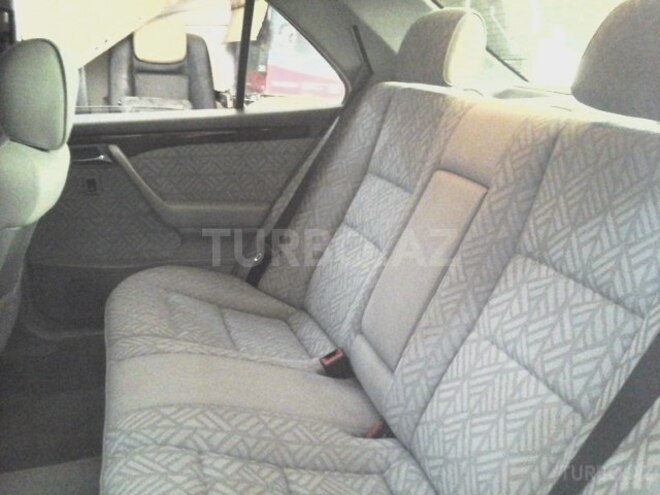 Mercedes C 220 1994, 275,000 km - 2.2 l - Bakı